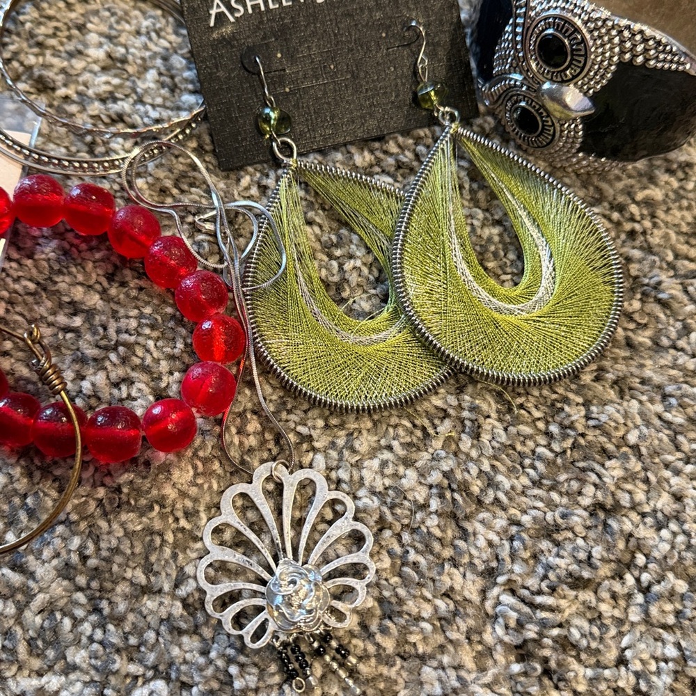 Mixed lot earring,necklaces bracelets - Picture 3 of 7